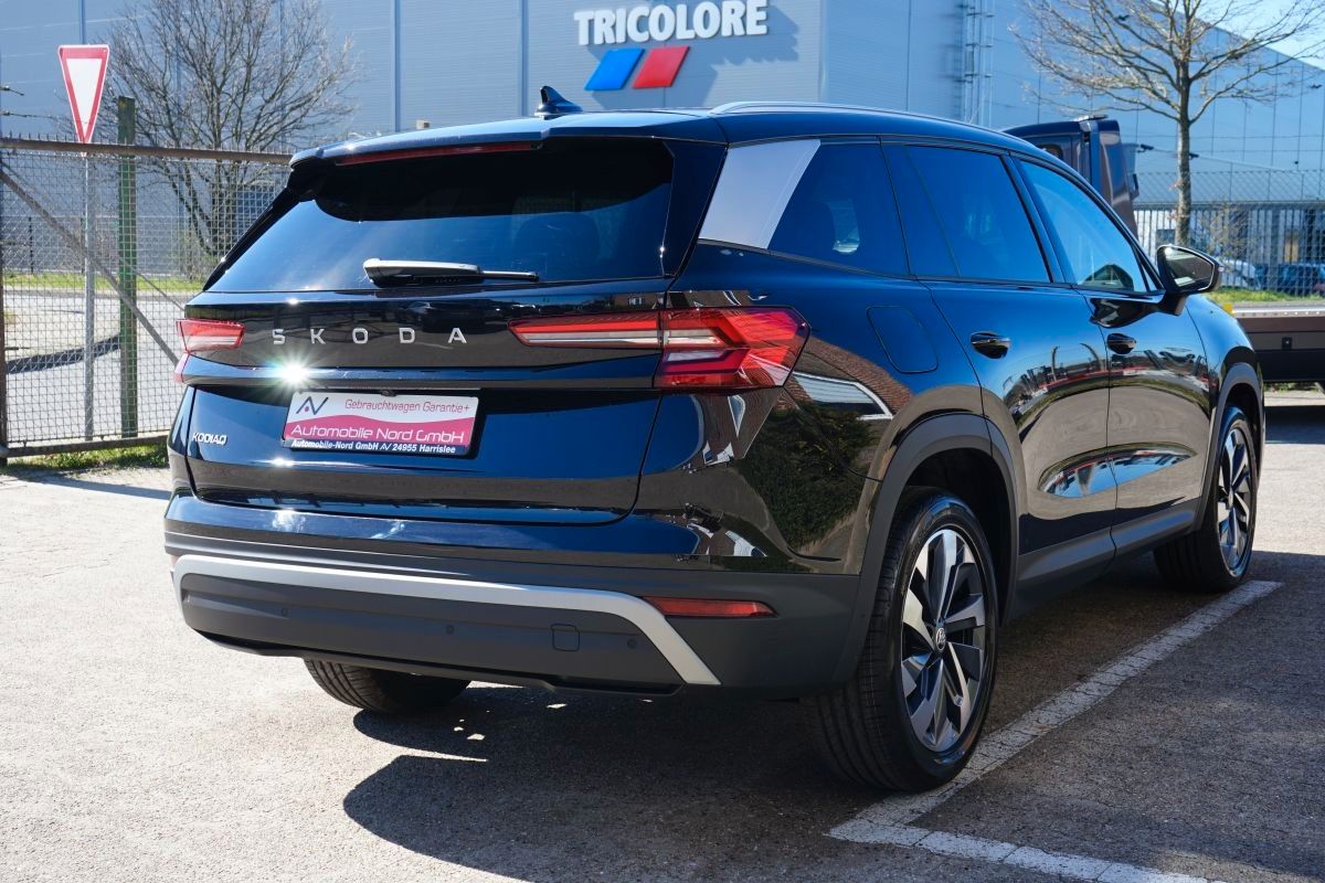 Fahrzeugabbildung SKODA Kodiaq 1.5 TSI*Sport*Head Up*Garantie*7 Sitzer