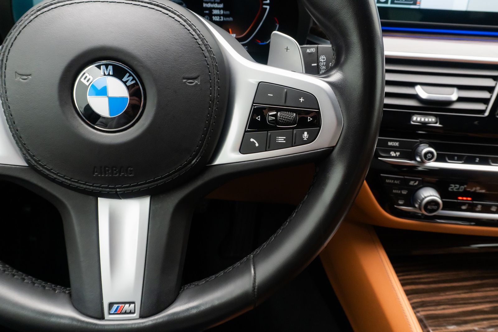 Fahrzeugabbildung BMW 540d  xD LuxuryLine Kamera Laser HUD DAB HiFi 20
