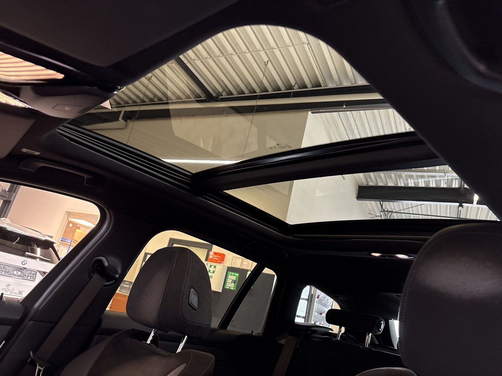 BMW 330 - Bild 17