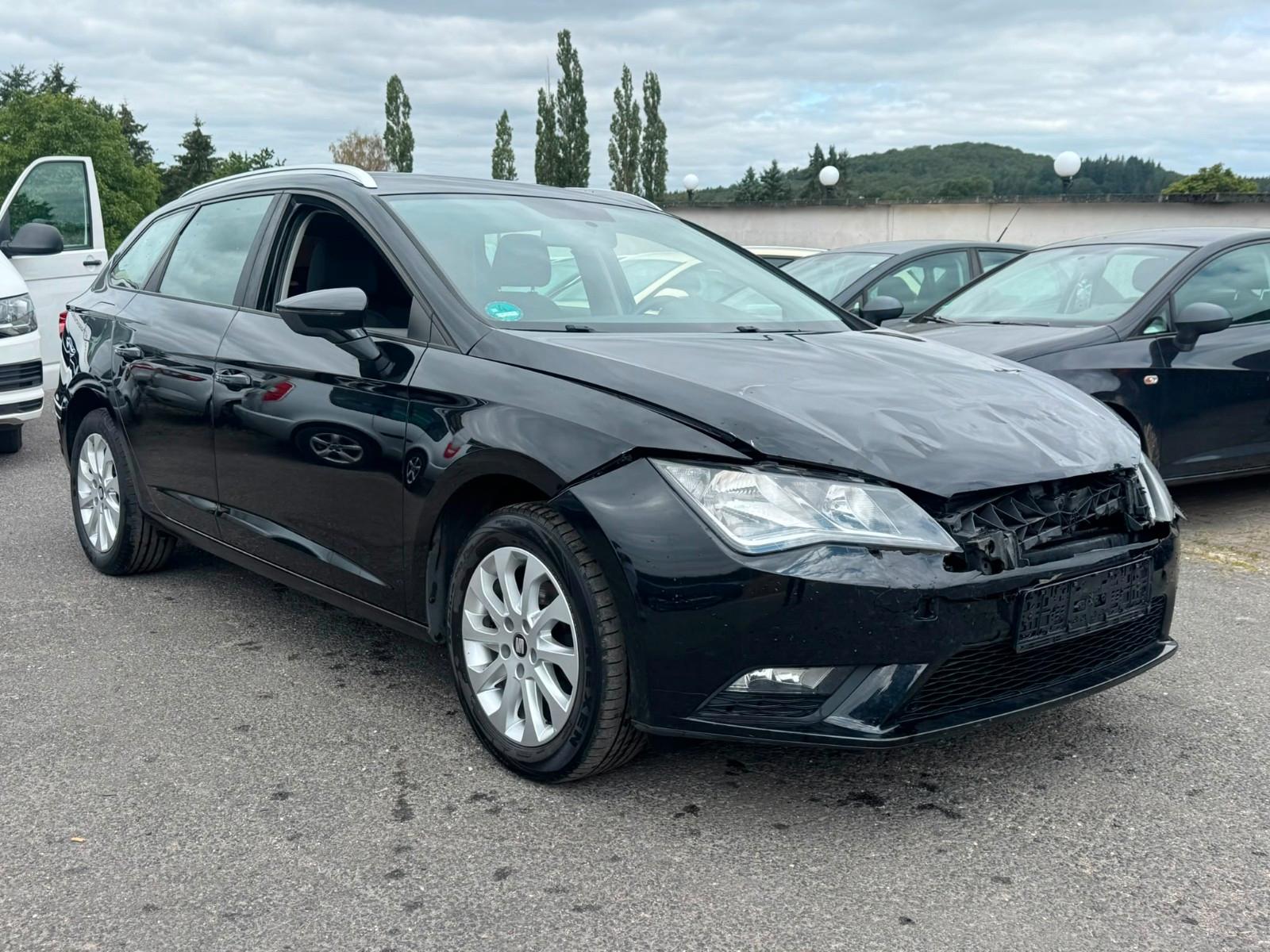 Seat Leon 2015 — interior