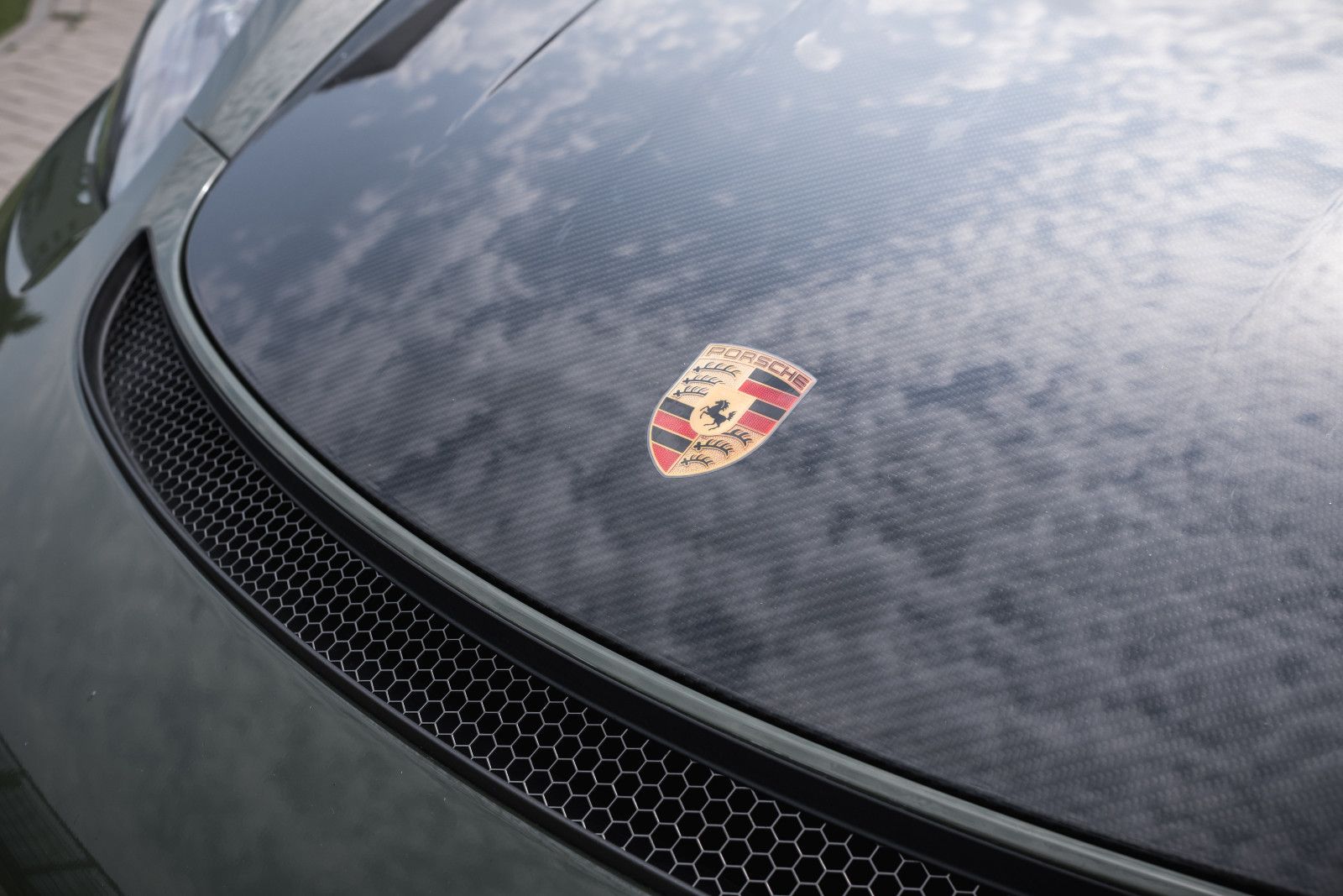 Fahrzeugabbildung Porsche 718 GT4 RS-Weissach-PTS-Lift-LED-Steuer-Folie