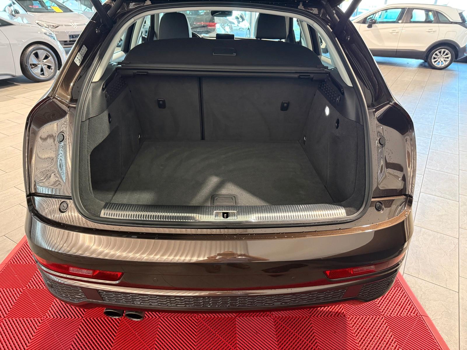Audi Q3  S Line Sport  LED AHK  Navi