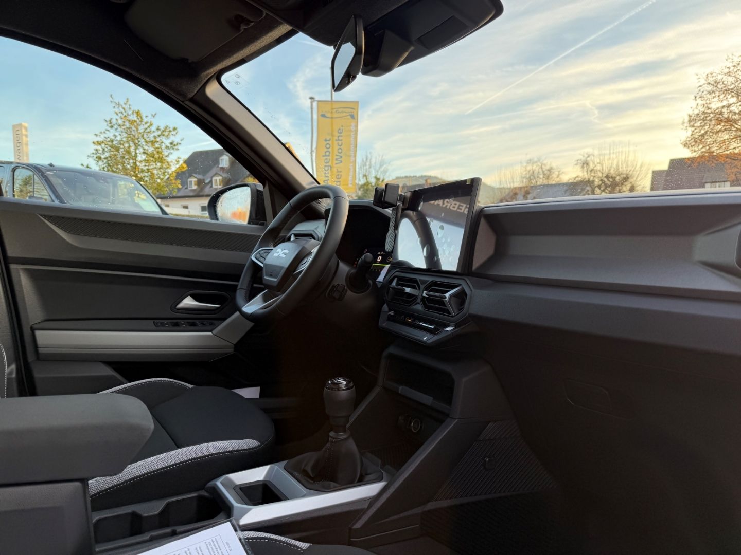 Fahrzeugabbildung Dacia Bigster TCe 140 Journey Navi Digitales Cockpit L