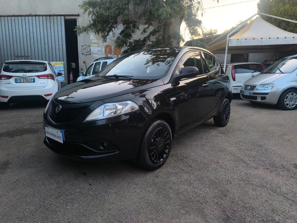 Image of Lancia Ypsilon