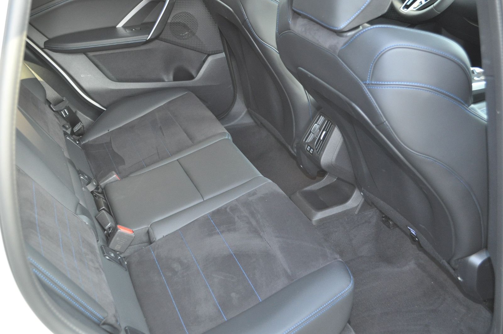 Fahrzeugabbildung BMW X1 20 i sDrive M Sport