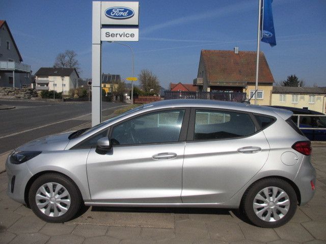 Ford Fiesta Cool & Connect, Navi, 8-fach Bereift