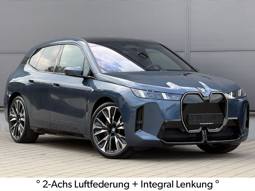 Image of BMW iX