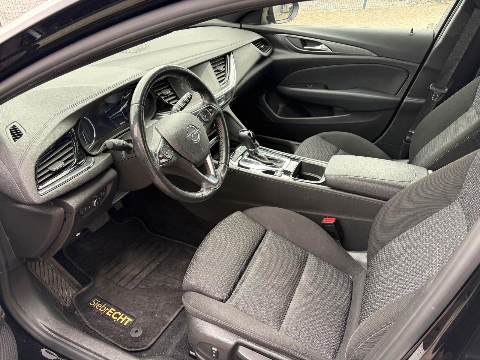 Fahrzeugabbildung Opel Insignia B Sports Tourer CDTI Business Ed. Navi