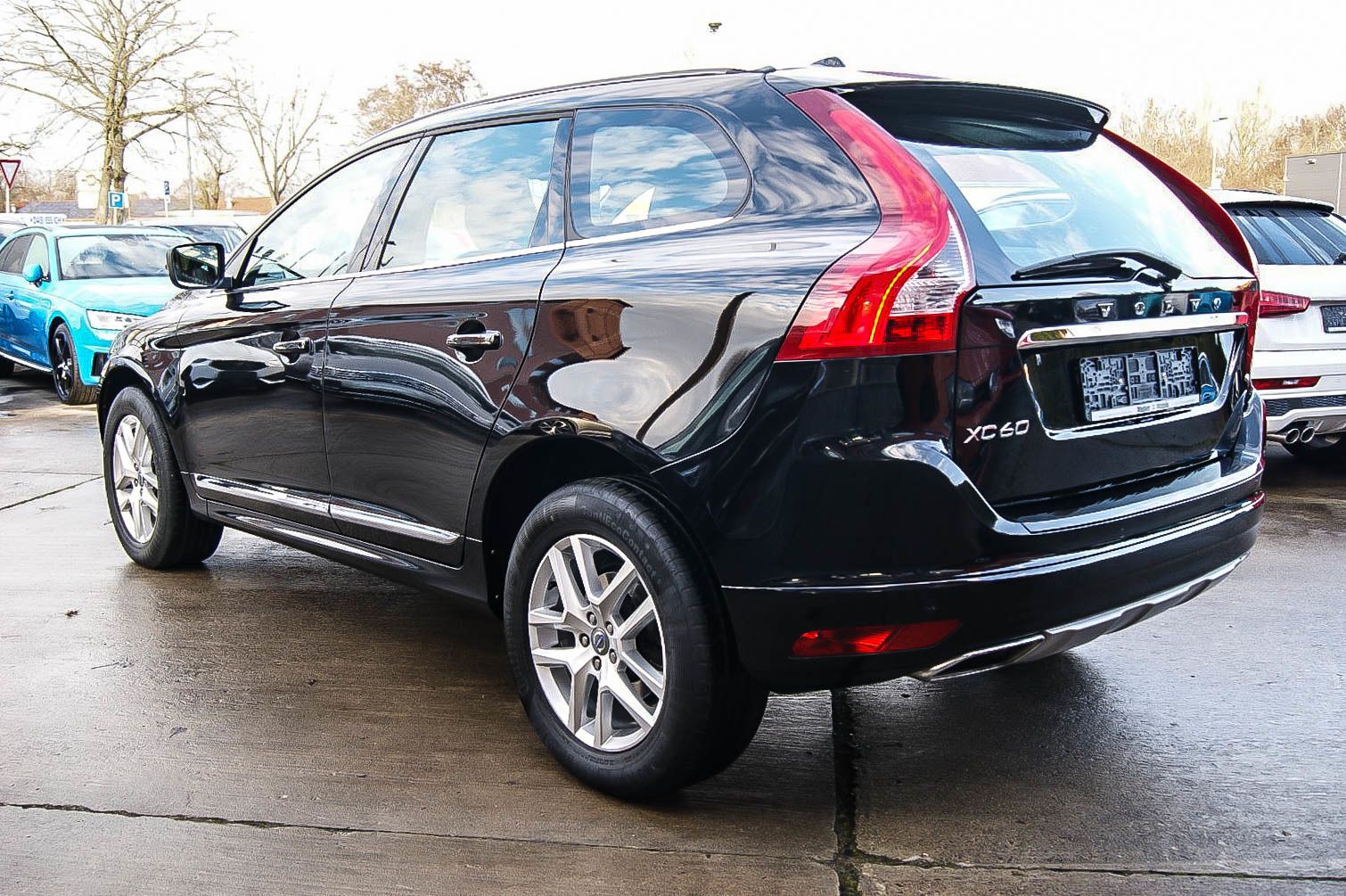 Fahrzeugabbildung Volvo XC60 D5 24 Summum AWD PANO STANDHZG KAMERA LEDER