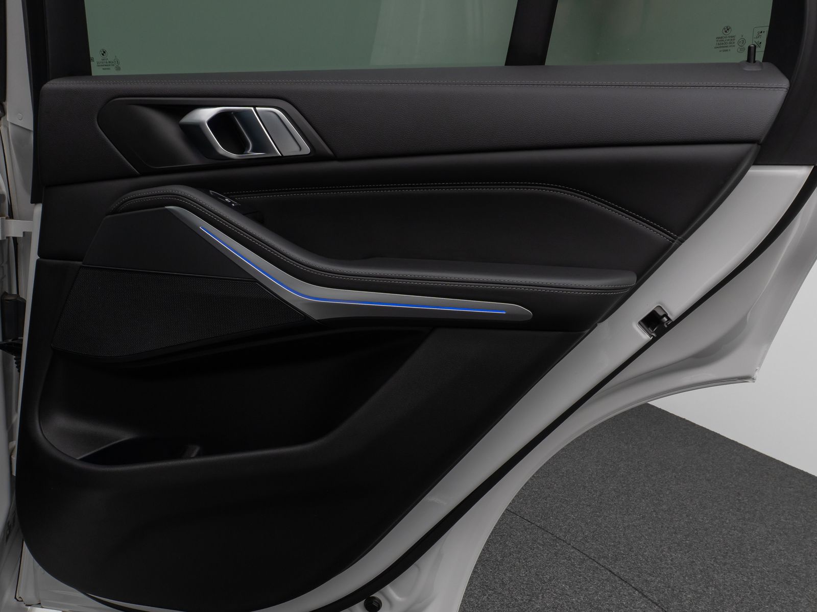 Fahrzeugabbildung BMW X5 xD30d M Sport 360°Panorama Laser HUD DAB HiFi