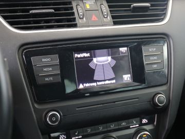 Skoda Octavia COMBI EDITION XENON PDC ANHÄNGERKUPPLUNG