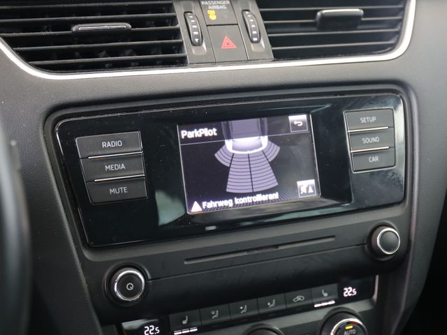 Skoda Octavia COMBI EDITION XENON PDC ANHÄNGERKUPPLUNG