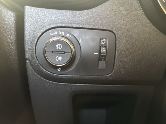 Crossland Elegance 1.2 NAVI PRO KEYLESS CAM 2 x