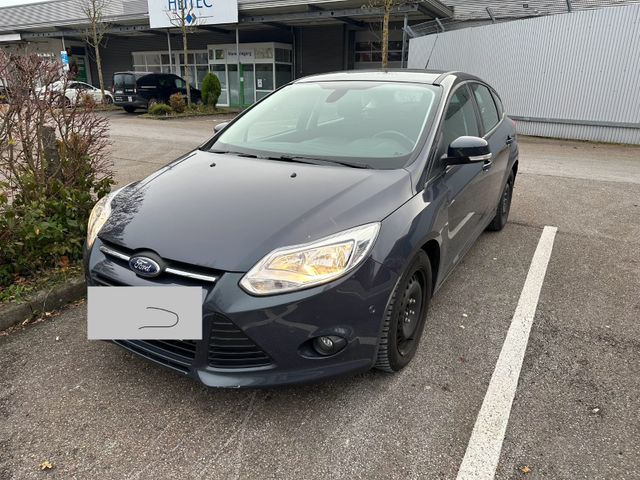 Ford Focus 1,0 EcoBoost 74kW SYNC Edition SYNC Ed...