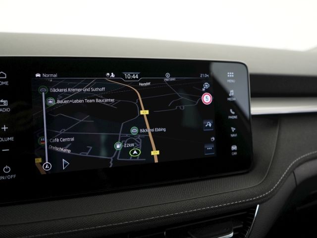 Fabia SELECTION TSI+NAVI+SITZ-/LENKRADHEIZUNG+KE