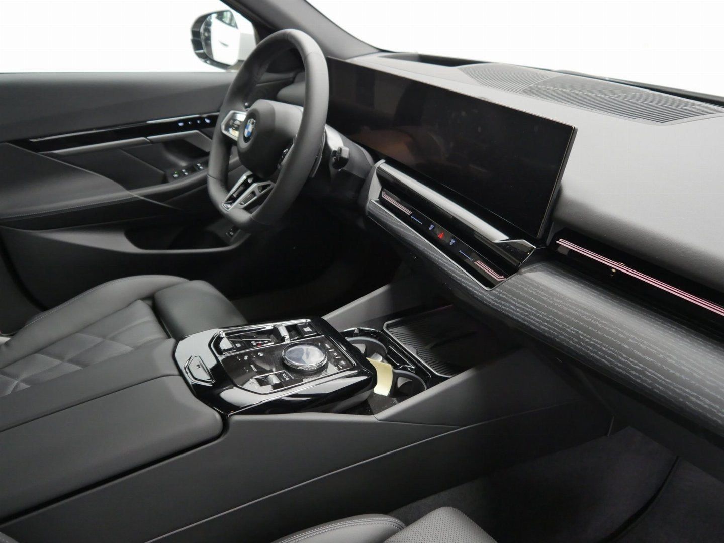 Fahrzeugabbildung BMW 520d xDrive M Sportpaket pro, Panorama-Glasdach,