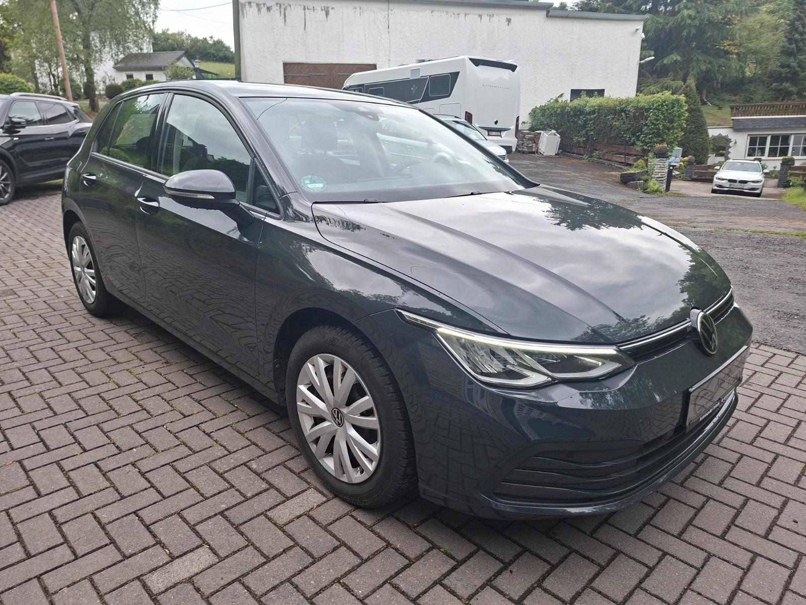 Volkswagen Golf VIII Lim. Life eTSI
