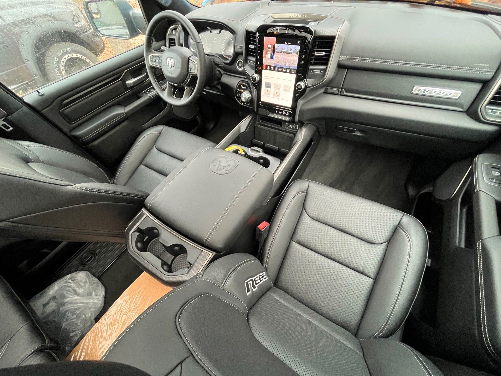 Fahrzeugabbildung Dodge RAM 1500 Crew Cab Rebel Night 3.6