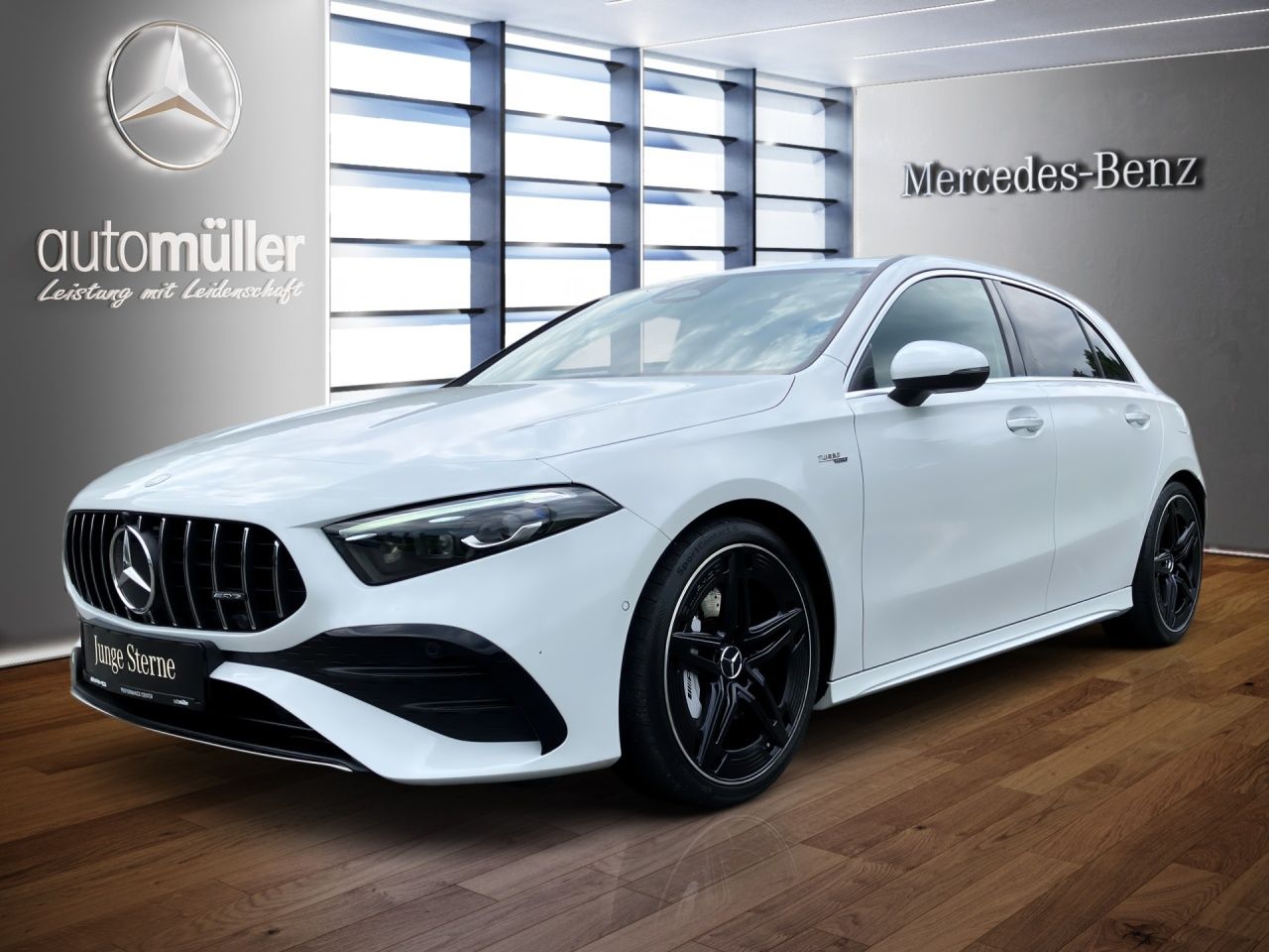 Fahrzeugabbildung Mercedes-Benz AMG A 35 4M AHK+MULTIBEAM+KEYLESS+AMBIENTE+LHZ