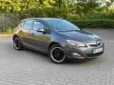 Opel Astra J 1.7 CDTI Cosmo Navi/AHK/Temp/Bi-Xenon