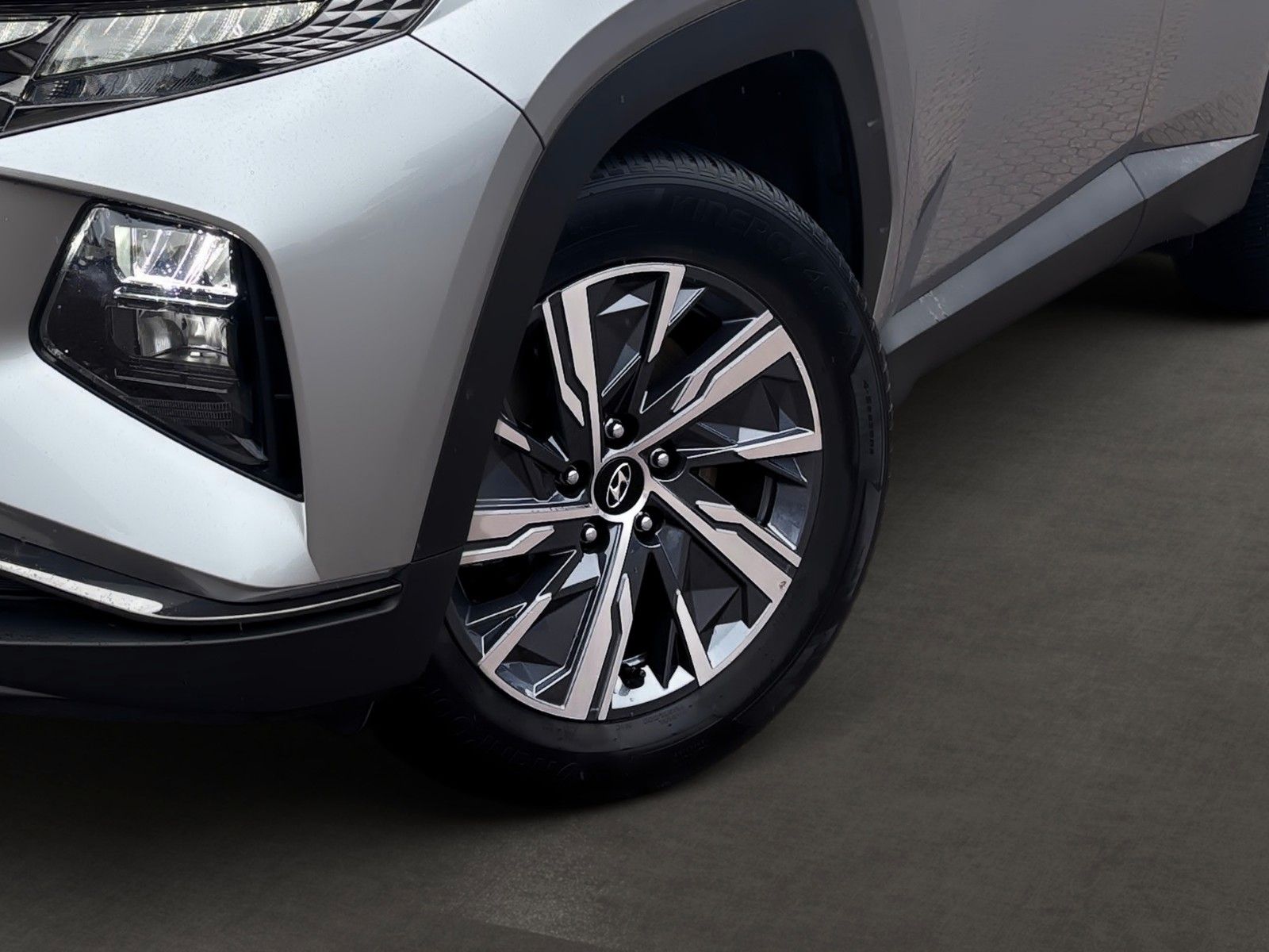 Fahrzeugabbildung Hyundai Tucson Trend Hybrid Assistenz-Paket *ALLRAD*