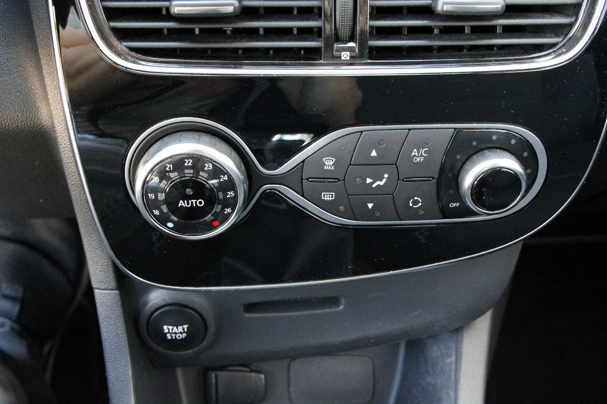 Fahrzeugabbildung Renault Clio IV LIMITED ENERGY TCe 9