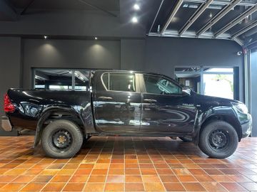 Toyota Hilux - 10