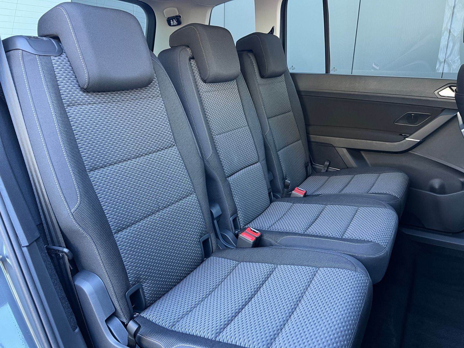 Fahrzeugabbildung Volkswagen Touran Comfortline 1.5 TSI DSG *7-Sitzer, Easy-O