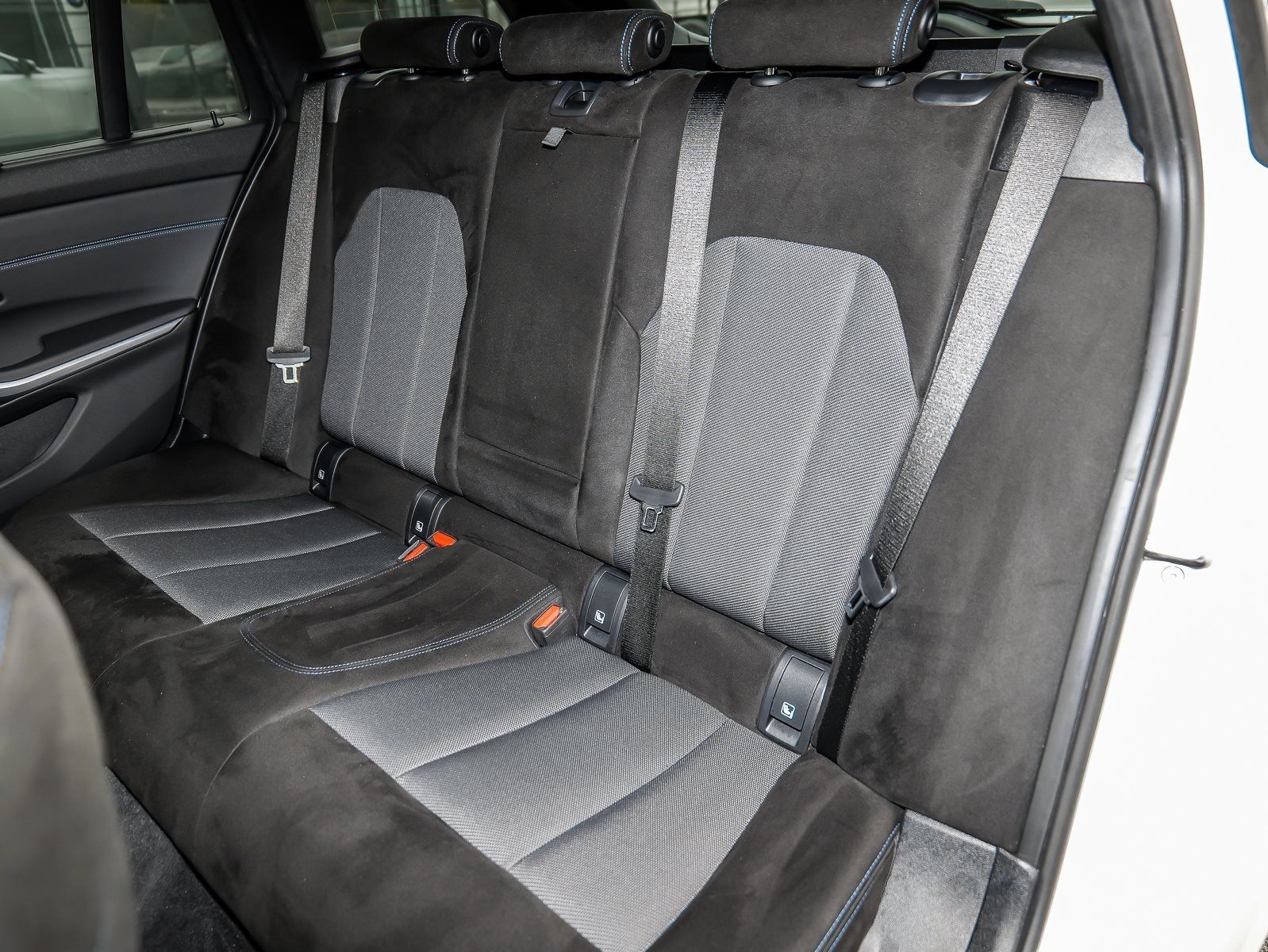 BMW 330 - Bild 12