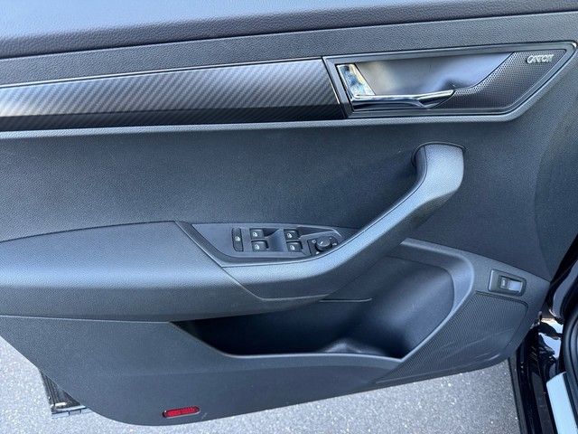 Fahrzeugabbildung SKODA Karoq 2.0 TSI DSG Sportline 4x4+Standhz+ACC+SHZ+