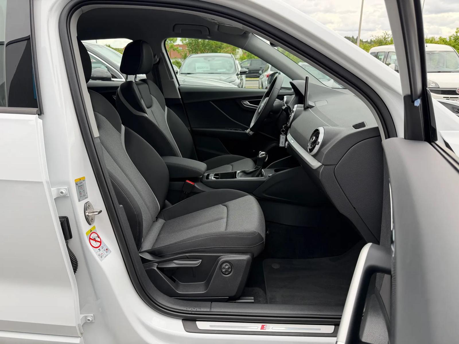 Audi Q2 35 TFSI S line, миниатюра 21