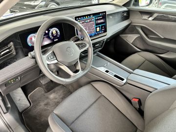 Volkswagen Passat - 12