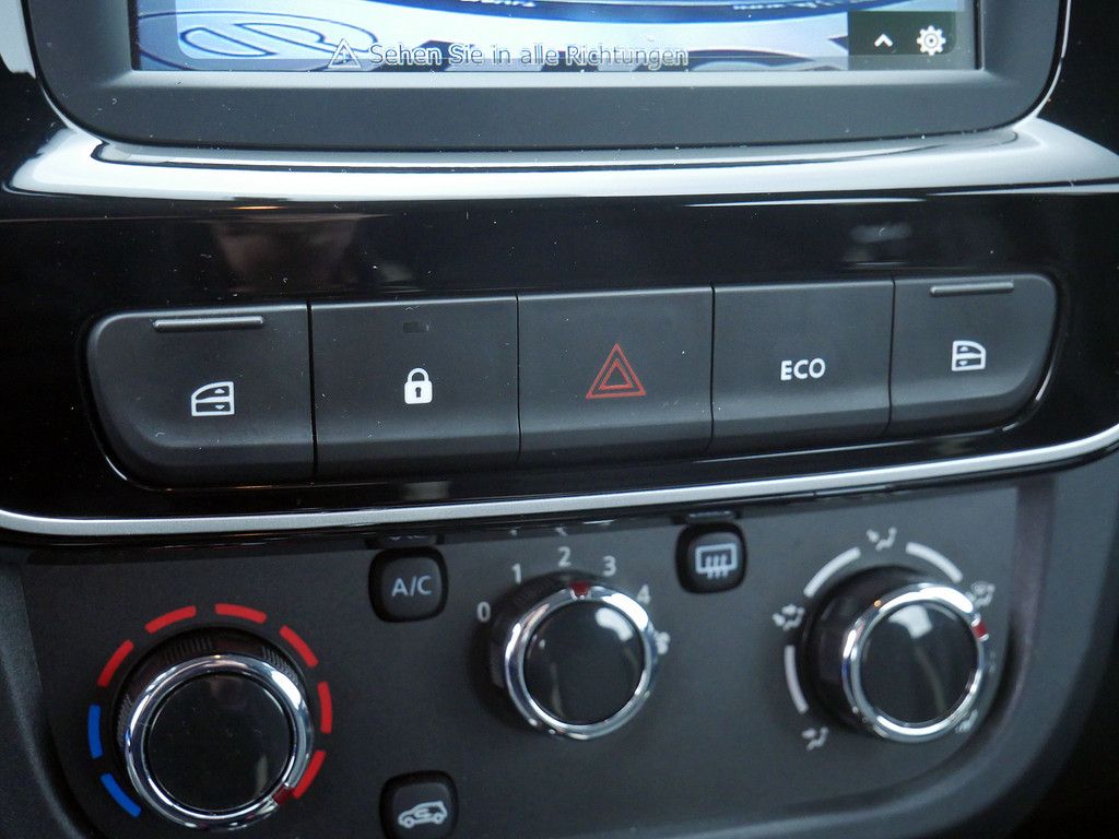 Fahrzeugabbildung Dacia Spring Essential KLIMA PDC RÜCKFAHRKAMERA NAVI