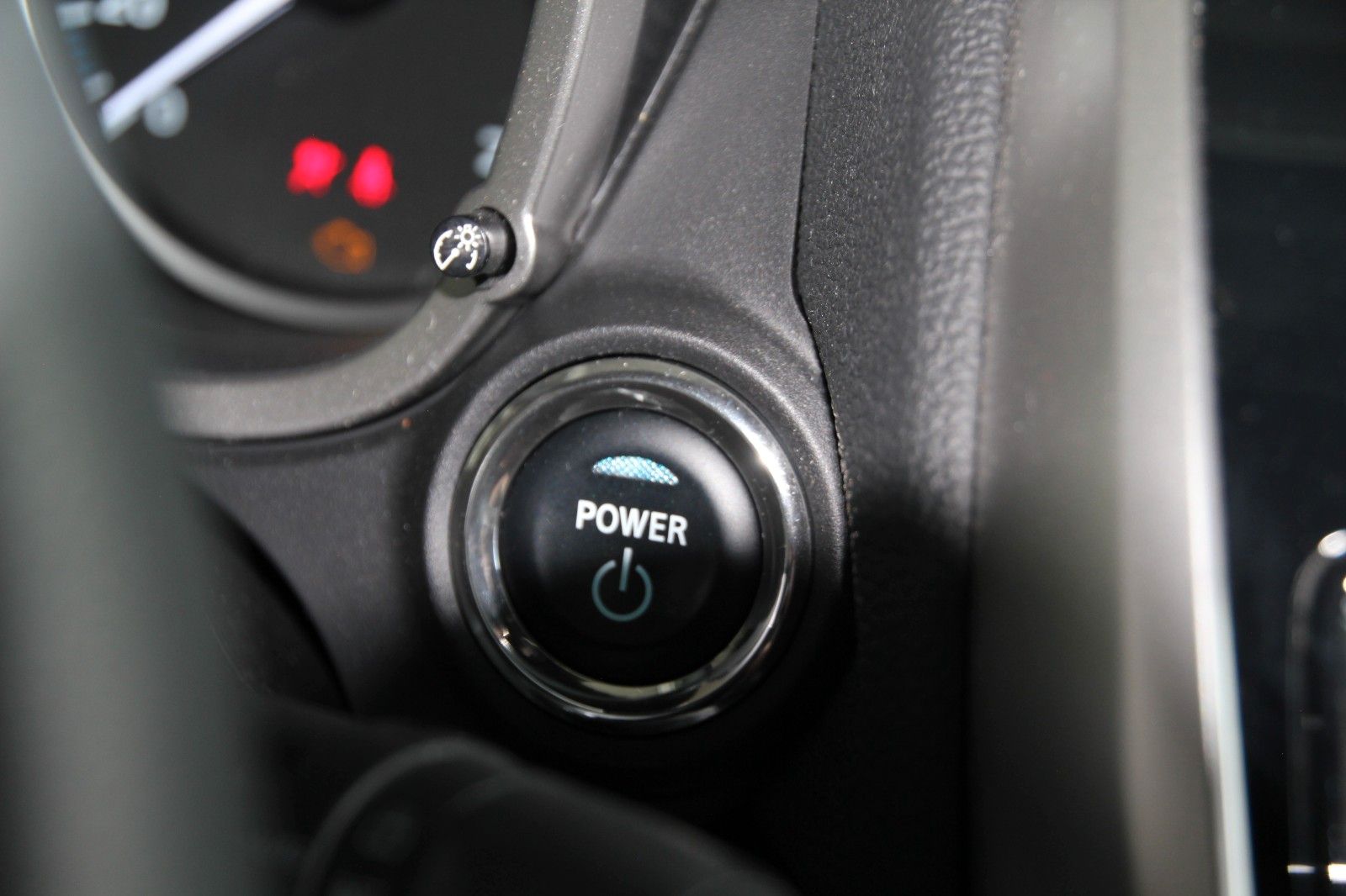 Fahrzeugabbildung Mitsubishi Eclipse Cross Top PHEV AHK