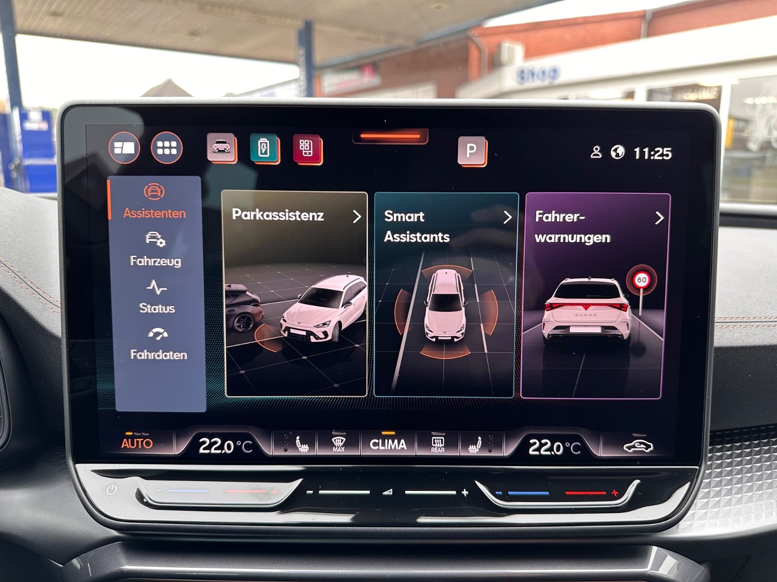 Fahrzeugabbildung CUPRA Leon ST 1.5 e-Hybrid DSG Matrix/ACC/APP/SHZ/RFK