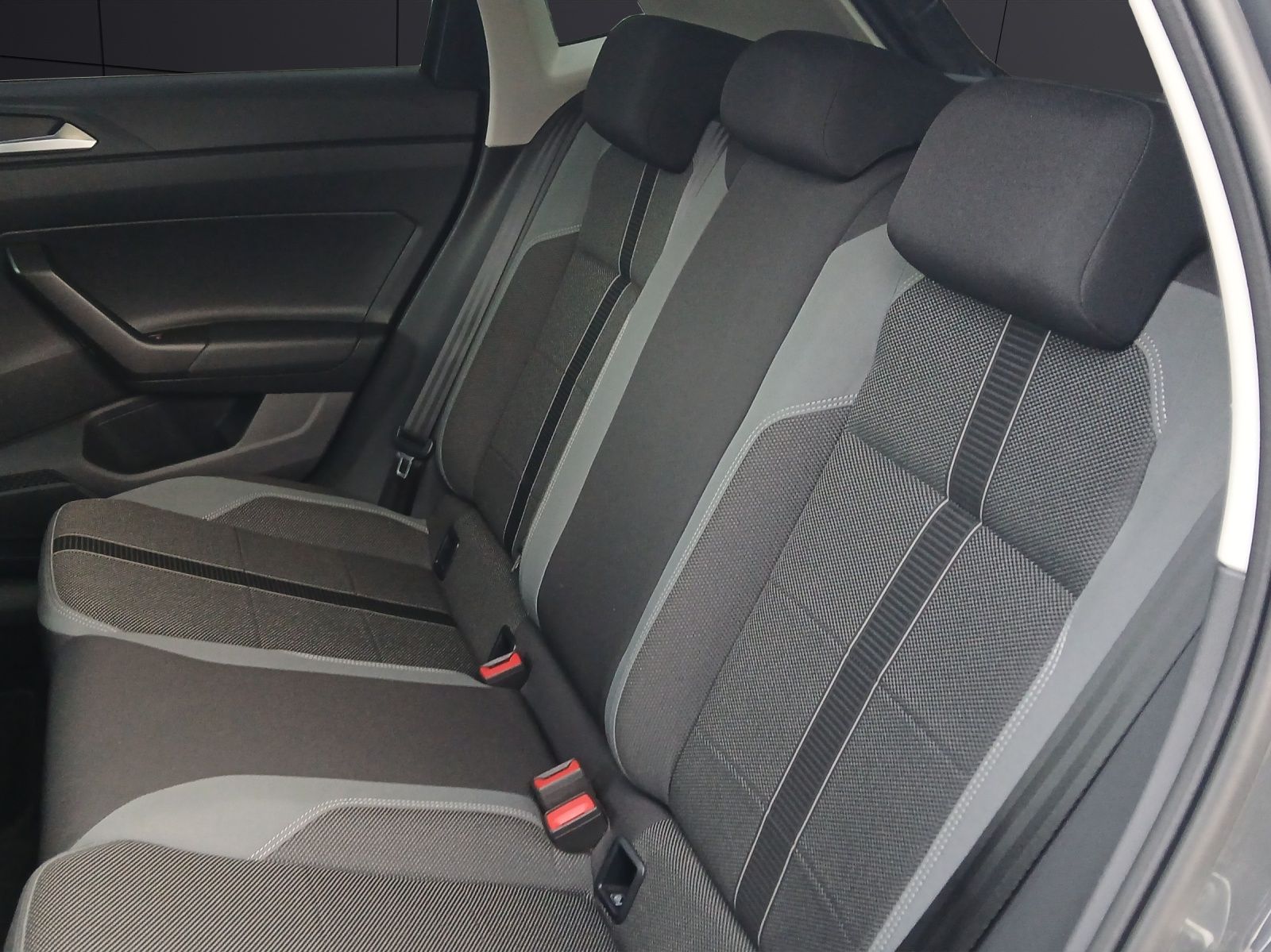 Fahrzeugabbildung Volkswagen Polo TSI Highline Climatronic ACC PDC SH LM