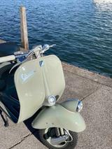 Vespa Faro Basso - VESPA FARO BASSO