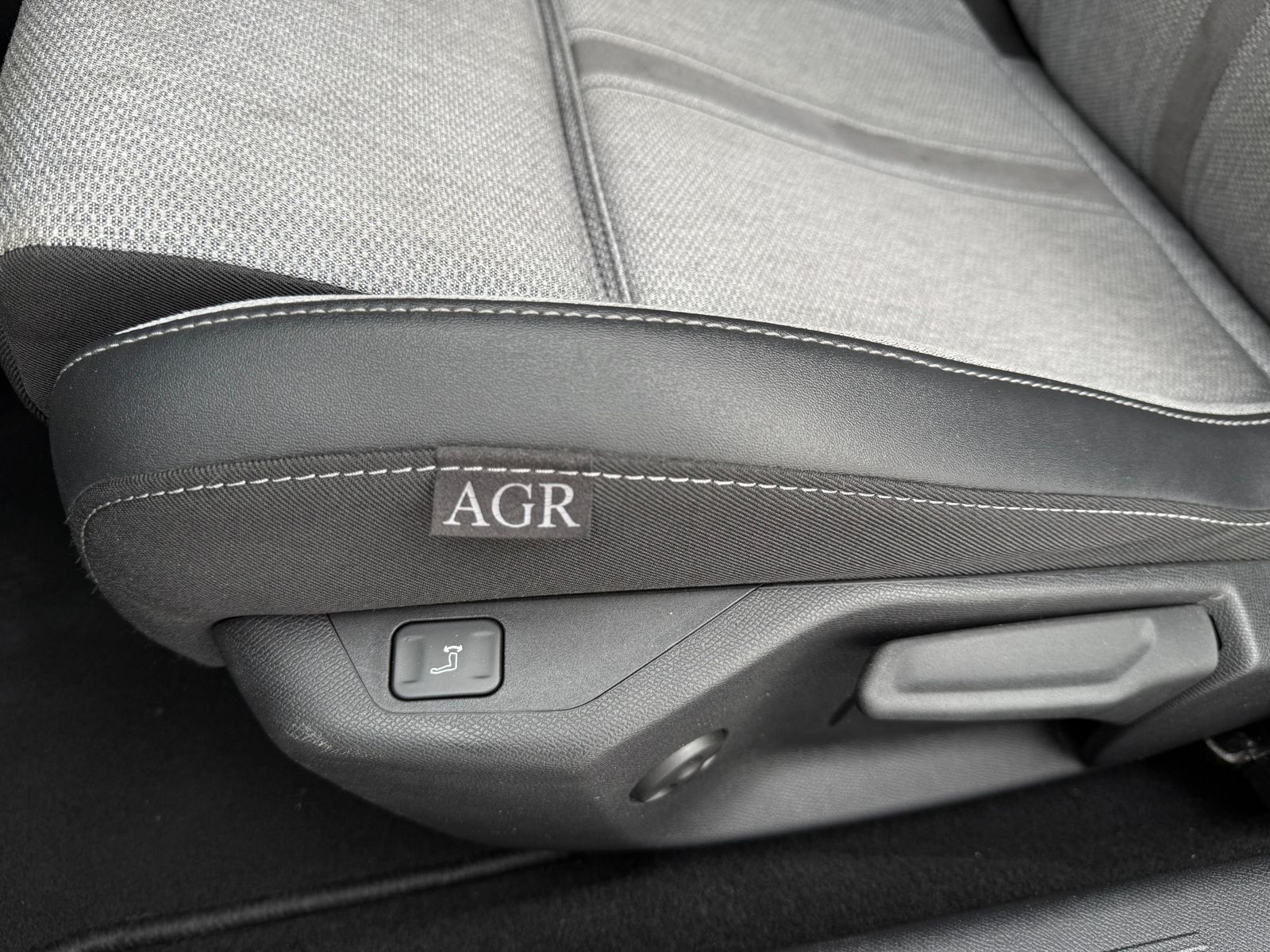 Fahrzeugabbildung Opel Astra L 1.2 Aut. Elega LED+NAV+ACC+KAM+DAB+CARPL