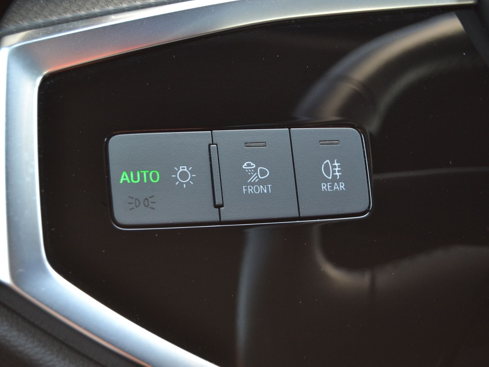Q3 35 TFSI S-tronic Advanced OPTIK-SW/AHK/LED/18