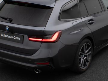 Fahrzeugabbildung BMW 320d Tour Sport Line AHK Standheizung LaserLicht