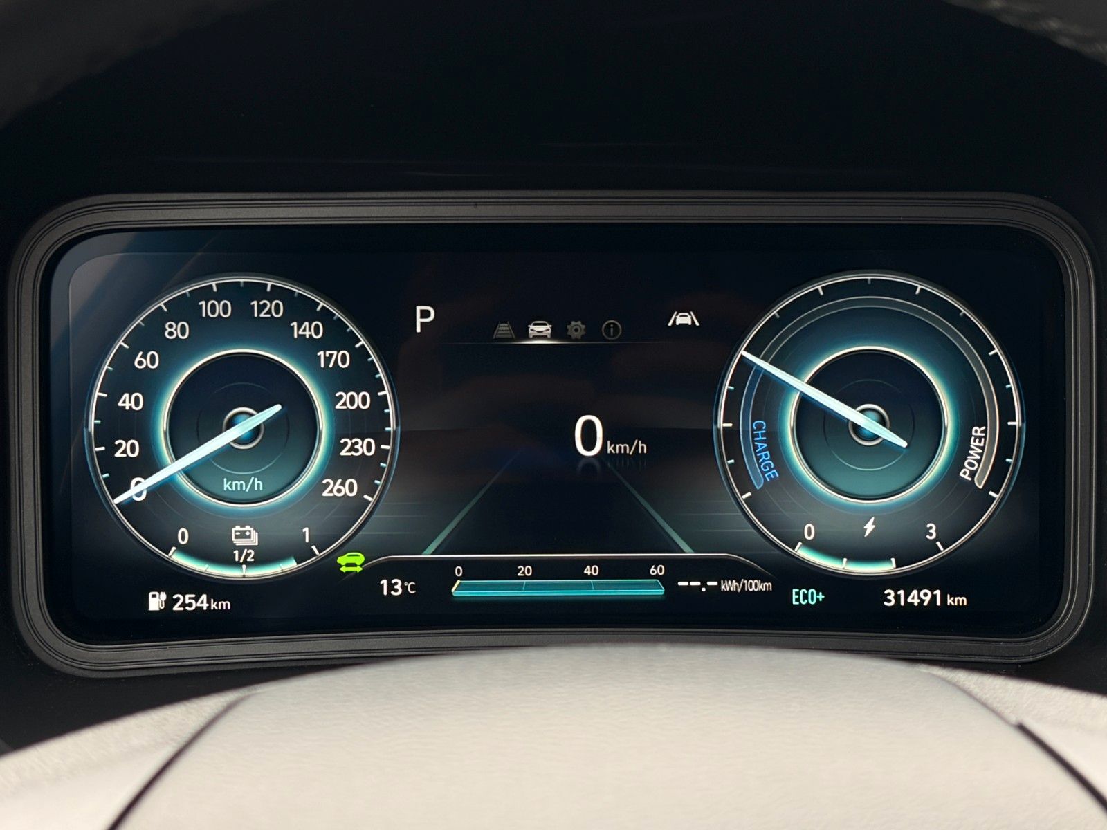 Fahrzeugabbildung Hyundai KONA E Select SHZ LHZ ACC PDC LFA LKA CAM CarPl.