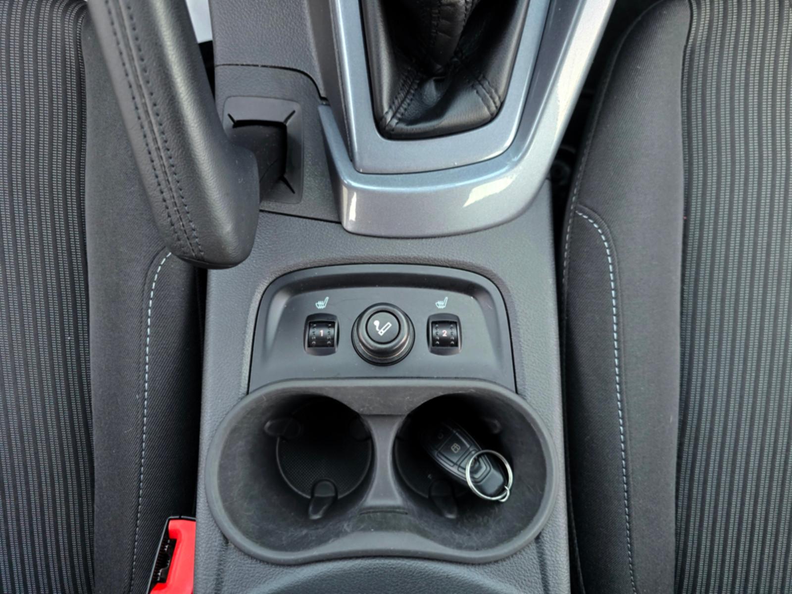 Ford Focus 2012 — photo 27