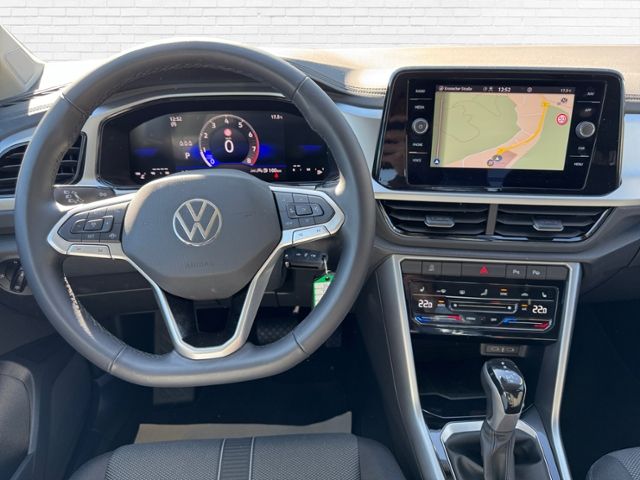 Fahrzeugabbildung Volkswagen T-Roc Life DSG KLIMA LED NAVI ALU