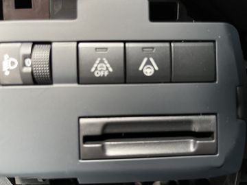 Citroën C5 Aircross Hybrid 145 MAX +Navi+LED+SHZ+KeyLess