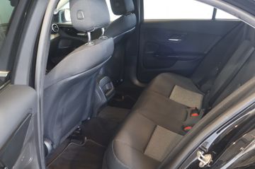 Mercedes-Benz C 200 d Avantgarde MBUX+KAM+LED+CARPLAY