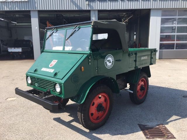 Mercedes-Benz Unimog U 401 Oldtimer