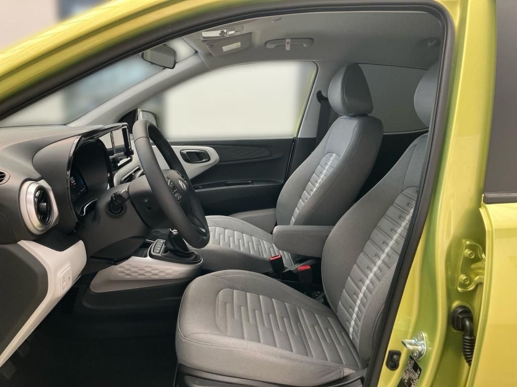 Fahrzeugabbildung Hyundai i10 1.2 Benzin M/T Prime KlimaA Navi KAM PDC