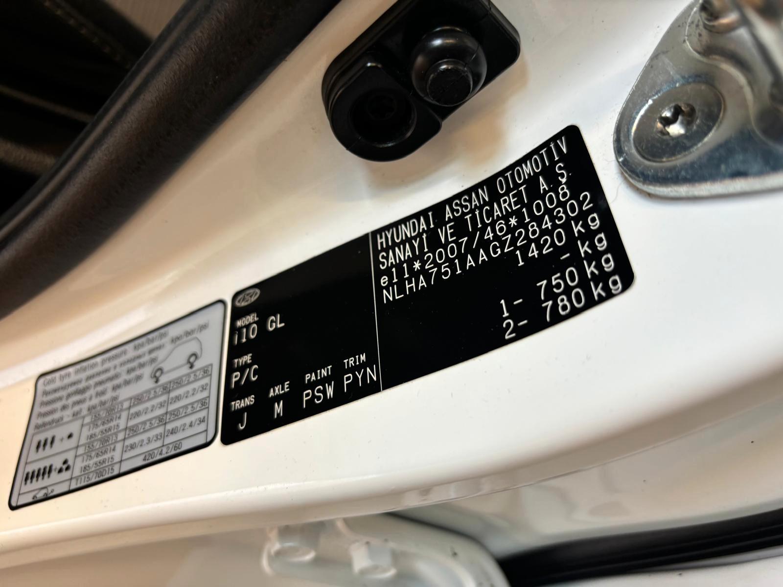 Hyundai i10 blue Classic Klima  8-fach bereift