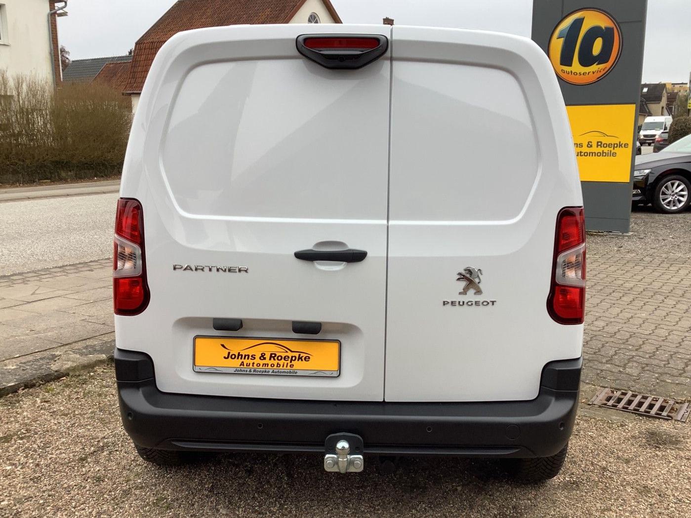 Peugeot Partner 1,5 BLUE HDI / AHK/ALLWETTERREIFEN/CAM