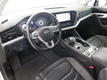 Volkswagen Touareg - 8